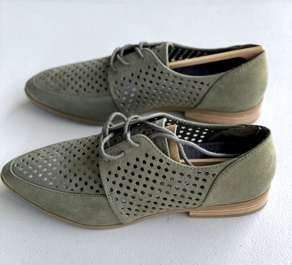 Dr. Scholl's Equal Chop Perforated Willow Green Women Shoes - NWT - Size 8.5